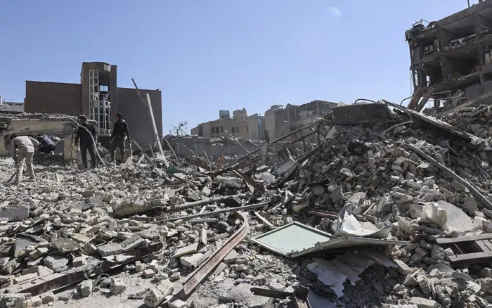 Israel bombardea complejo presidencial en Teherán; muertos en Irán ascienden a 787