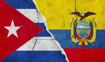 Ecuador expulsa al personal diplomático de Cuba y retira a su embajador en La Habana
