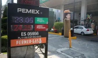 México prevé impacto 'neutro' en economía ante alza del petróleo por guerra en Irán