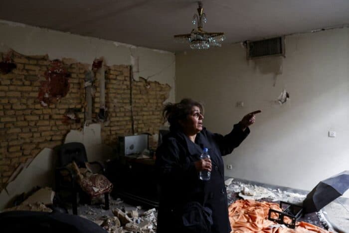 Aumentan a 2,076 los fallecidos en los bombardeos de EE.UU. e Israel sobre Irán