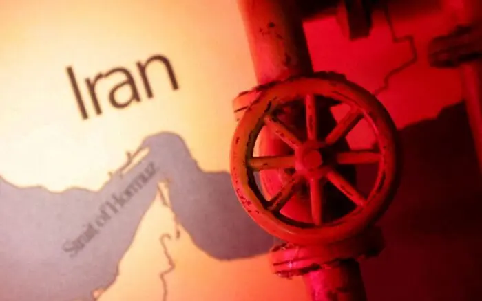 General iraní amenaza con incendiar cualquier petrolero que intente cruzar el estrecho de Ormuz