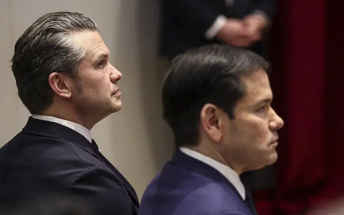 Drones no identificados sobrevuelan base donde residen Rubio y Hegseth, señala The Washington Post