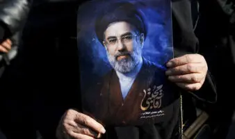 Asesor del presidente iraní desmiente que nuevo líder supremo Mojtaba Jameneí esté herido