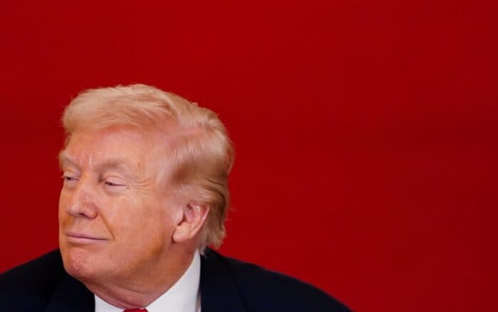 Trump afirma que empresas 'cuadruplicarán' producción de armas