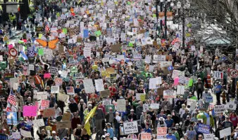 'No Kings' | Ocho millones marcharon contra Trump en EE. UU.