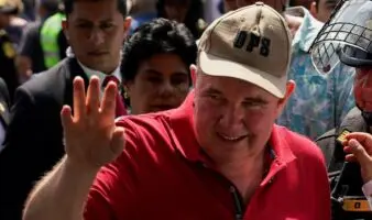 Candidato peruano convoca a plantón; sigue ajustado conteo de votos