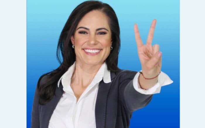 Alcaldesa de León deja el PAN tras 20 años; dirigencia niega ataques