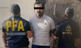 Lo mejor de Aristegui en Vivo: Cae contralmirante Fernando Farías, acusado de huachicol fiscal; investigación 'automática' a Ebrard (24/04/2026)