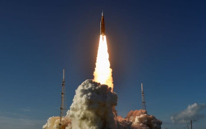 Astronautas de Artemis II despiertan en la nave Orión y orbitan la Tierra en su primer día