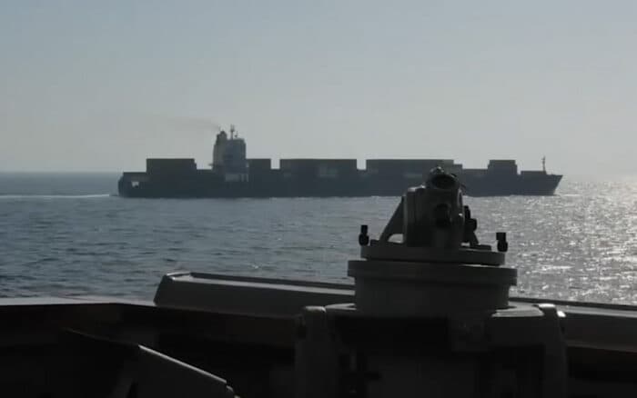 Irán denuncia violación del alto al fuego y dice haber respondido con drones contra buques de EE.UU.