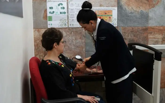 Hipertensión y diabetes, enfermedades que más afectan a los mexicanos mayores de 50 años