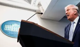 Trump amenaza con aranceles a quien venda armas a Irán y habla de un cambio de régimen