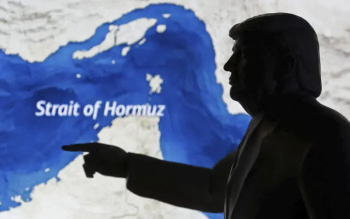 Reino Unido se desmarca del bloqueo a Ormuz, Francia impulsa misión pacífica y China exige libre paso