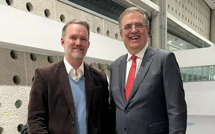 Llega a México Jamieson Greer, representante comercial de EE.UU., para revisión del T-MEC