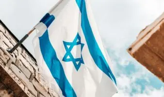 Israel afirma que respetará el alto el fuego entre EE.UU. e Irán, según el diario Haaretz