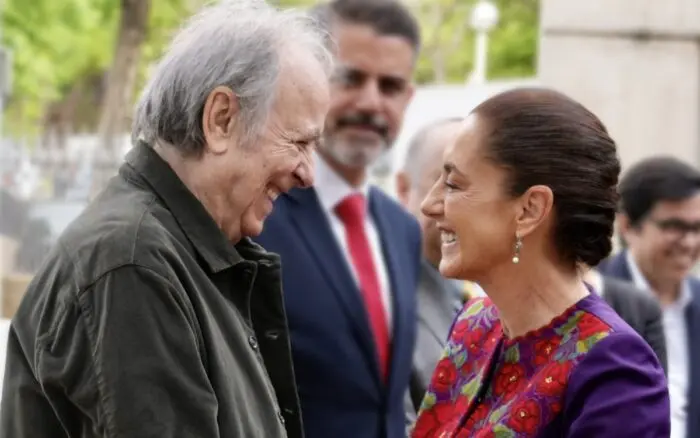 Joan Manuel Serrat elogia a Sheinbaum: 'Es una mujer a la que admiro y respeto'