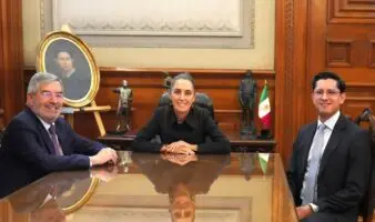 Juan Ramón de la Fuente renuncia a Relaciones Exteriores para someterse a operación; lo releva Roberto Velasco