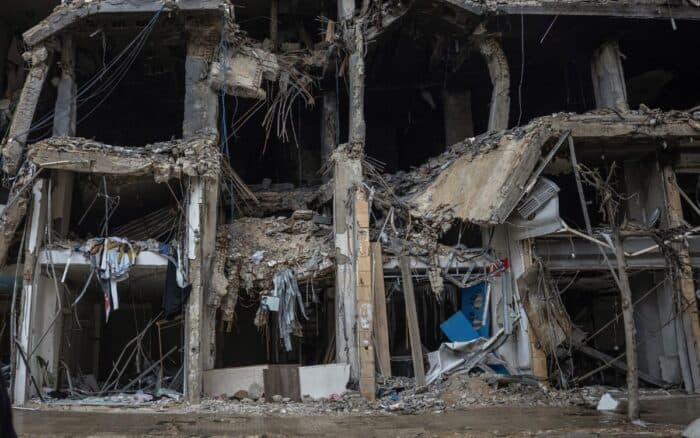 Israel viola nuevamente el alto el fuego con ataques y demoliciones en sur de Líbano