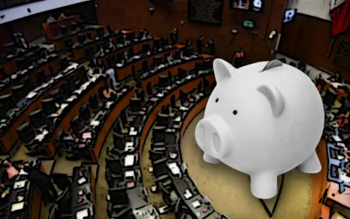 Congreso declara constitucional el tope a las pensiones 'doradas' de altos funcionarios