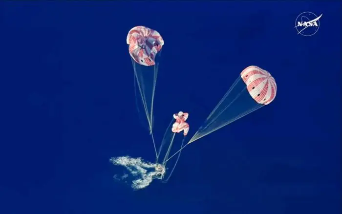 Tripulación de Artemis II ameriza en el Océano Pacífico