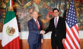 El canciller Velasco se reúne con el embajador Johnson; estos temas trataron