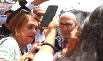 Alto Comisionado de ONU escucha a familias de desaparecidos y senadores