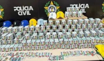 Decomisan 200 mil estampas Panini 'piratas' del álbum del Mundial de Futbol 2026