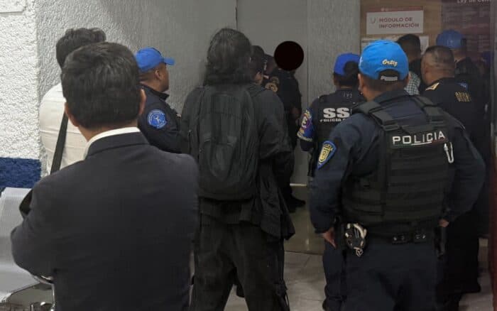 Denuncian vecinos intento de 'ocupación' en colonia Cuauhtémoc y señalan a mando policial