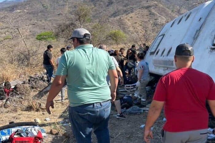 Nayarit | Accidente deja 11 muertos y 16 lesionados en Amatlán