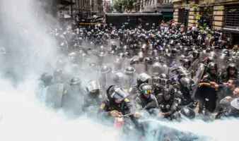 Lo mejor de Aristegui en Vivo: Impiden a CNTE instalarse en el Zócalo; Taddei alerta sobre reforma de Sheinbaum; 'Andy' buscará diputación (26/05/2026)