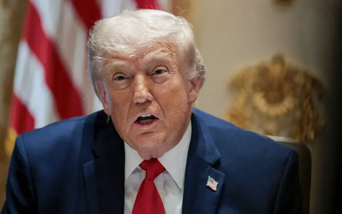 Trump amenaza con 'destruir' Omán por negociaciones con Irán sobre Ormuz