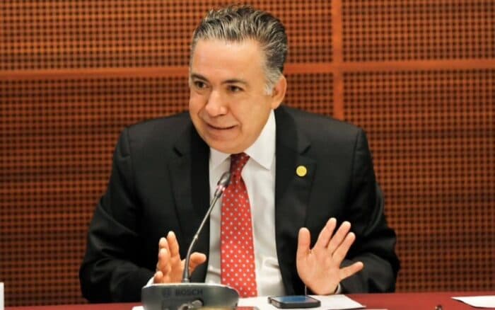 Inzunza pide licencia, a casi un mes de que EE.UU. presentó cargos por narco