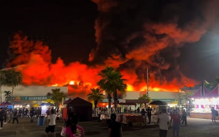 Incendio en Feria Tabasco deja 5 muertos: Gobernador May