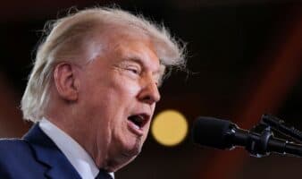 Trump mantiene una reunión con su equipo para tomar una 'decisión final' sobre Irán