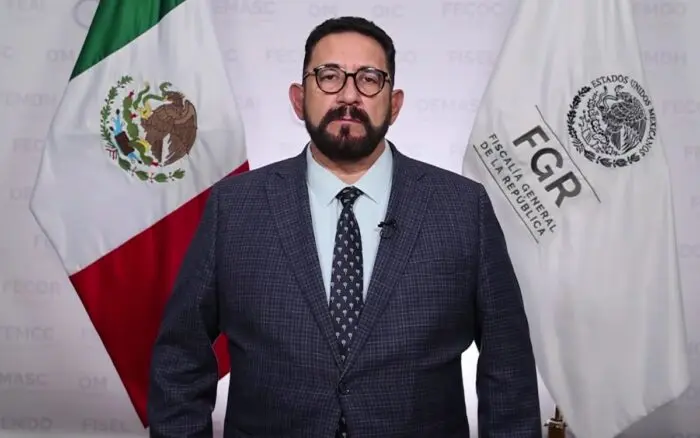 Renuncia Ulises Lara a la FGR tras revés de la fiscalía en Caso Agronitrogenados
