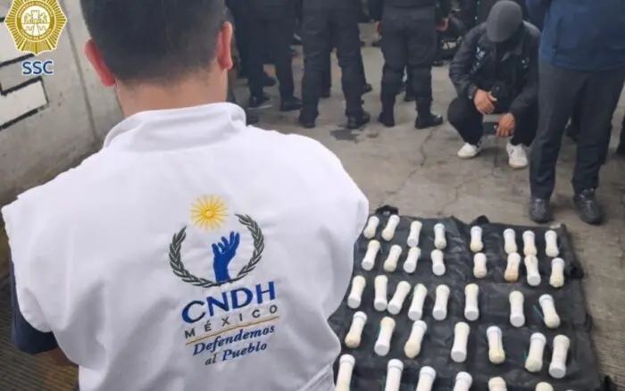 Decomisan 59 petardos a maestros y normalistas que arribaron a la CDMX para reforzar a la CNTE