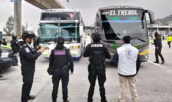 CNTE refuerza plantón con alrededor de mil maestros y normalistas; Brugada dice que 'desarrollo del Mundial está garantizado'