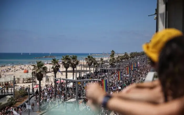 Tel Aviv reúne a más de 100 mil personas en su primer desfile del orgullo LGTBI en dos años