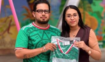 Alcaldesa de Tenancingo reparte playeras del Tri en plena investigación por supuesto autosecuestro