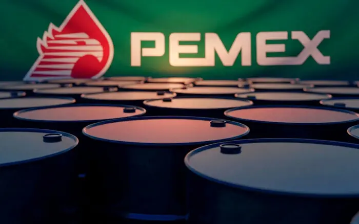 Desaparición de 100 mil barriles diarios apunta a robo de crudo o fallas en Pemex: Francisco Barnés