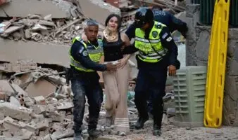 Sismos magnitud 7.2 y 7.5 sacuden a Venezuela y causan el colapso de edificios