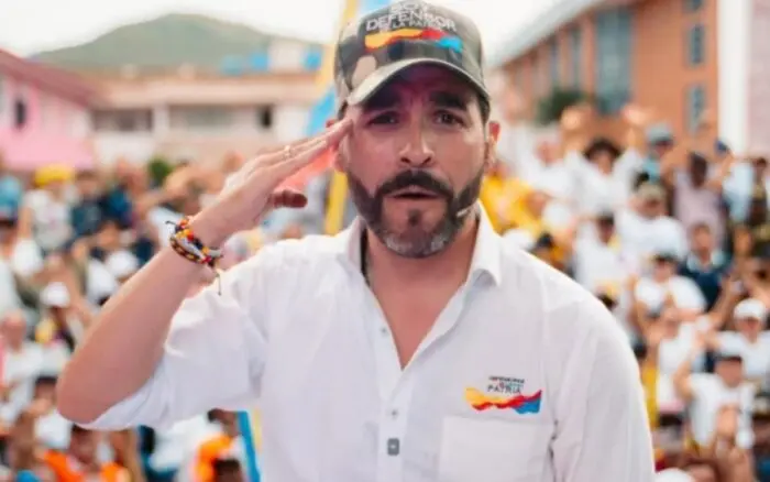 Ultraderechista De la Espriella encabeza las elecciones presidenciales de Colombia