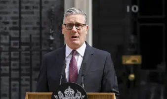 Reino Unido: Starmer renuncia como primer ministro; Burnham anuncia candidatura para sucederlo