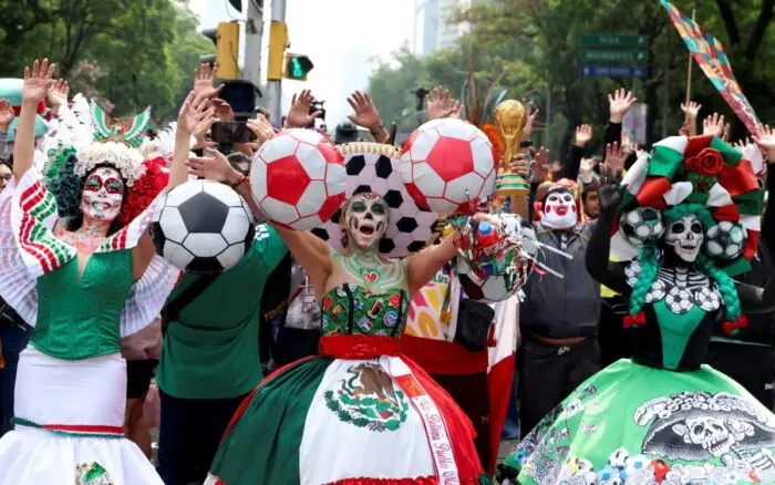 CDMX logra Récord Guinness con la ola más grande del mundo a cinco días del Mundial 2026