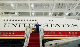 Trump entrena Air Force One… es un regalo de Qatar