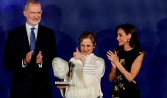 Reyes de España entregan premio a Aristegui Noticias por Periodismo de Investigación