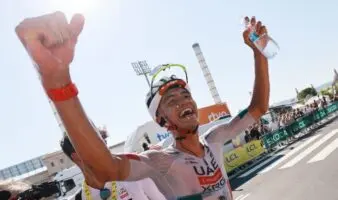 Tour de Francia: Del Toro triunfa en Montjuic; domina la segunda etapa