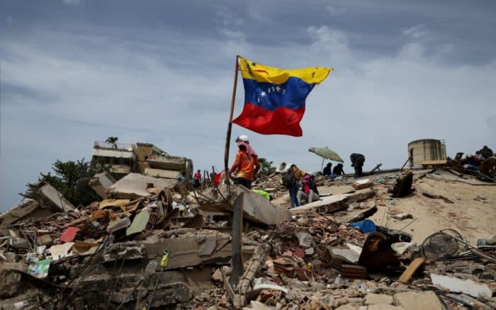 Sube a 3 mil 342 los fallecidos por los terremotos en Venezuela