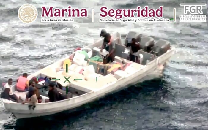 Marina asegura mil 170 kilos de cocaína frente a Guerrero