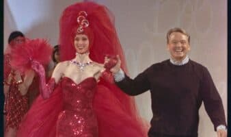 Muere Bob Mackie, el diseñador detrás de los icónicos looks de Cher y Diana Ross